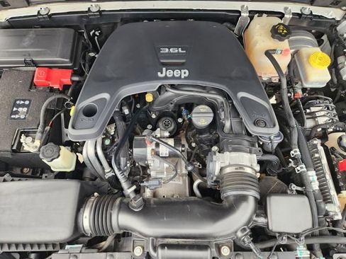 Certified 2021 Jeep Wrangler Unlimited Sport image 32