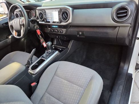 Used 2022 Toyota Tacoma SR5 RWD image 14