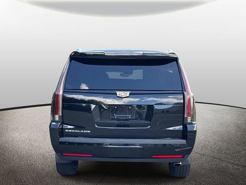 Used 2019 Cadillac Escalade ESV Luxury w/ Escalade Sport Edition AWD/4WD image 3