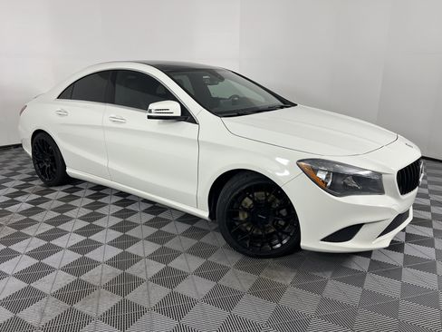 Used 2015 Mercedes-Benz CLA 250 4MATIC image 2