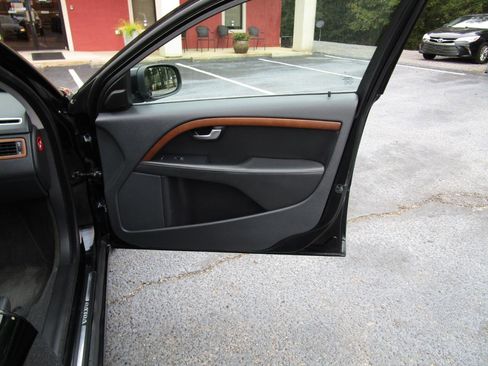 Used 2011 Volvo S80 3.2 w/ Climate Pkg image 30