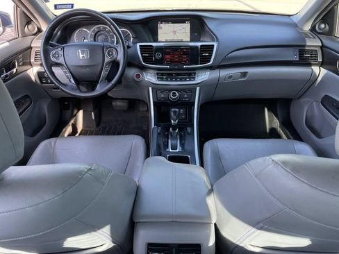 Used 2015 Honda Accord Touring image 10