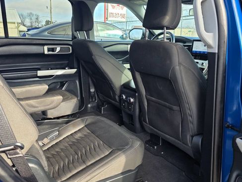 Used 2021 Ford Explorer XLT RWD image 13