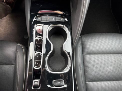 Used 2023 Buick Envision Essence image 22