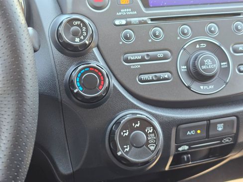 Used 2013 Honda Fit Sport image 24