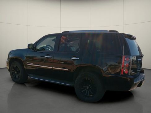 Used 2011 GMC Yukon Denali image 5