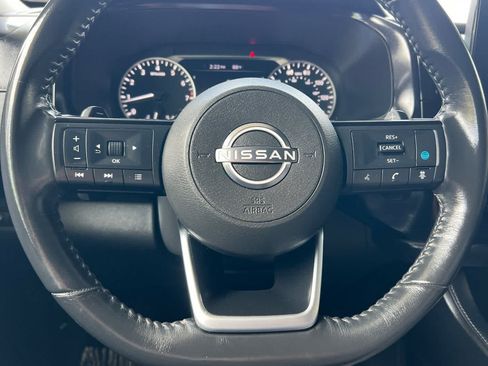 Used 2022 Nissan Pathfinder SV AWD/4WD image 30