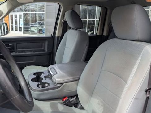 Used 2018 RAM 1500 Express AWD/4WD image 12
