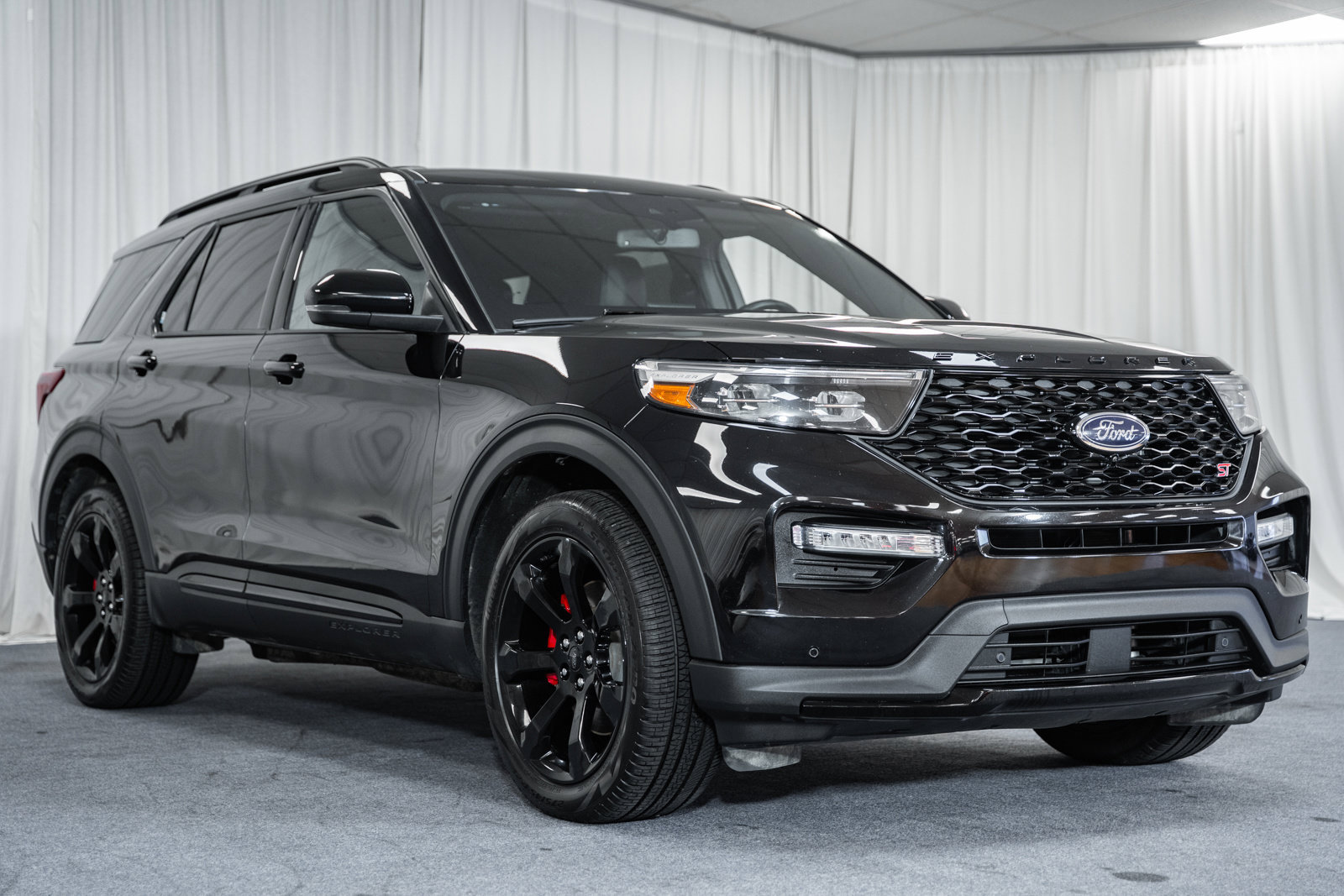Certified 2023 Ford Explorer ST w/ Equipment Group 401A AWD/4WD image 1