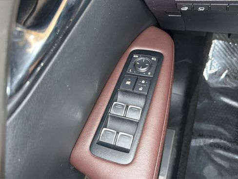 Used 2017 Lexus RX 350 FWD w/ Luxury Package image 18