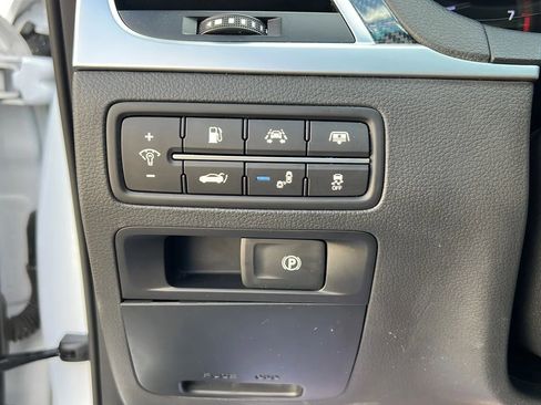 Used 2018 Genesis G80 3.3T Sport image 28