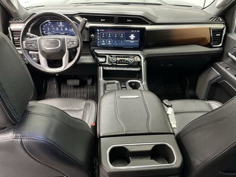 Certified 2025 GMC Sierra 2500 Denali w/ Denali Reserve Package AWD/4WD image 4