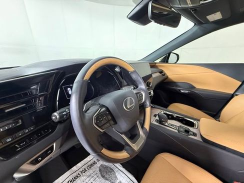 Used 2024 Lexus RX 350 Premium w/ Cold Area Package FWD image 4