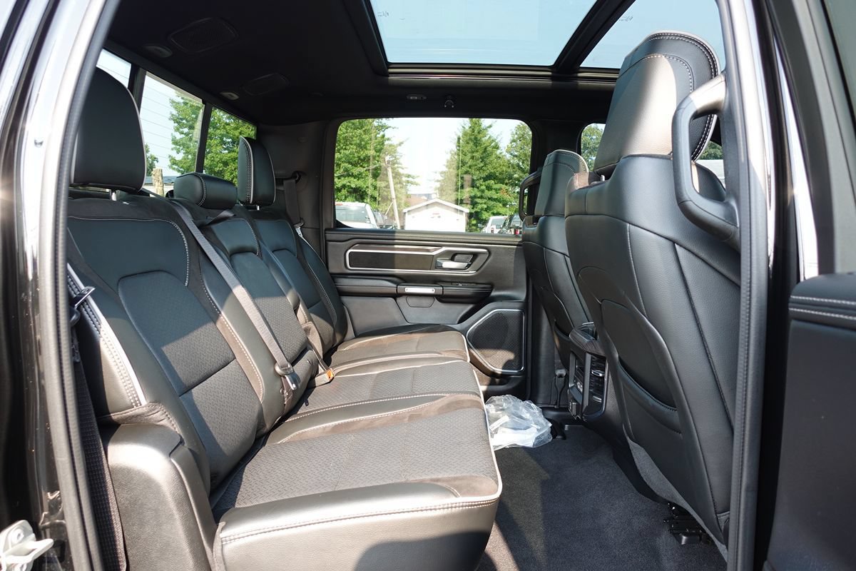 Used 2025 RAM 1500 Laramie w/ Sport Appearance Package AWD/4WD image 24