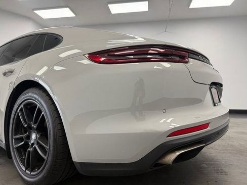 Used 2018 Porsche Panamera 4 w/ Premium Package Plus AWD/4WD image 19