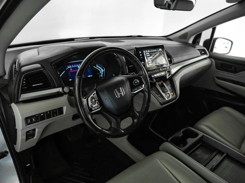 Used 2019 Honda Odyssey EX-L image 2