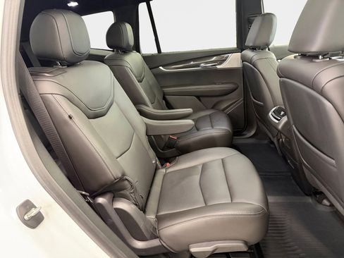 Used 2023 Cadillac XT6 Sport image 11