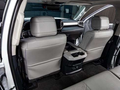 Used 2024 Toyota Tundra Limited AWD/4WD image 35