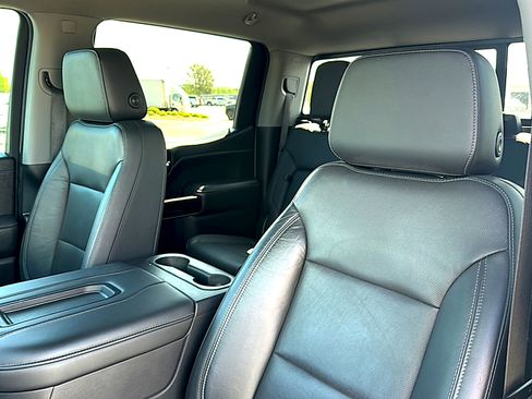 Used 2020 GMC Sierra 1500 SLT RWD image 14