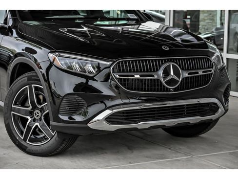 New 2026 Mercedes-Benz GLC 300 4MATIC image 2
