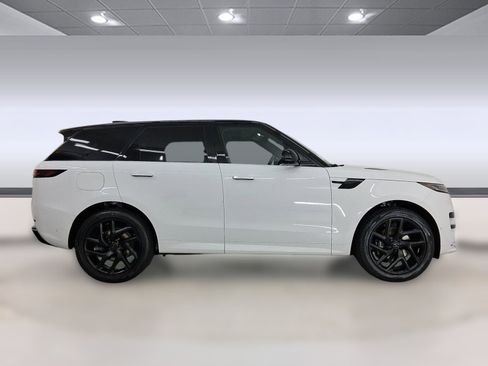 New 2026 Land Rover Range Rover Sport Dynamic SE image 8