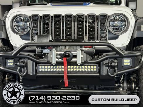 Used 2024 Jeep Wrangler Unlimited Rubicon 4xe AWD/4WD image 4