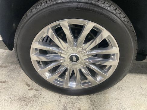 Used 2024 Cadillac Escalade Premium Luxury w/ Performance Package image 8