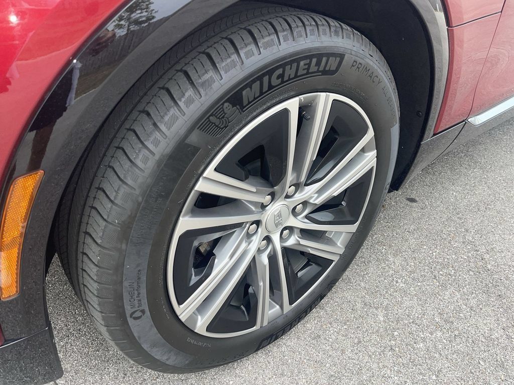 Certified 2024 Cadillac Lyriq Luxury AWD/4WD image 11