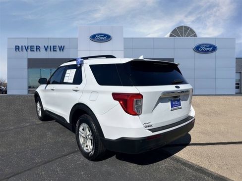 Certified 2020 Ford Explorer XLT image 4