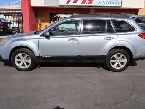 Used 2014 Subaru Outback 2.5i Premium AWD/4WD image 4