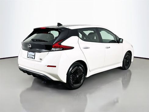 Used 2025 Nissan Leaf SV Plus image 7