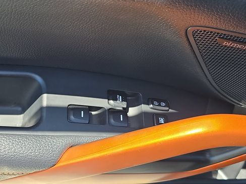 Used 2016 Hyundai Veloster Turbo FWD image 29