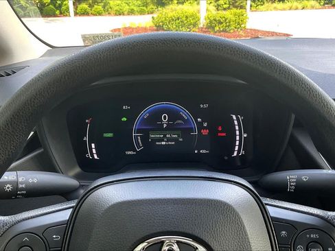 Used 2026 Toyota Corolla LE FWD image 25