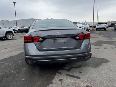 Used 2024 Nissan Altima 2.5 SV image 7