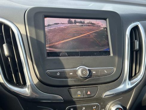 Used 2023 Chevrolet Equinox LT image 18