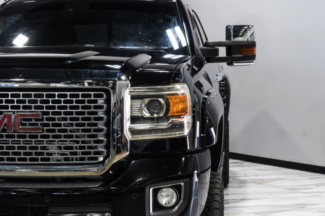Used 2015 GMC Sierra 2500 Denali w/ Duramax Plus Package AWD/4WD image 47