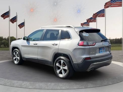 Used 2019 Jeep Cherokee Limited AWD/4WD image 5