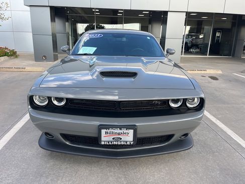 Used 2023 Dodge Challenger R/T w/ Blacktop Package image 2