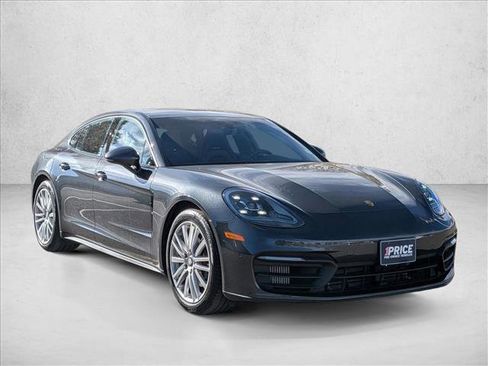 Used 2022 Porsche Panamera 4 image 3