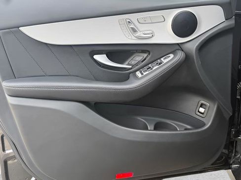 Used 2022 Mercedes-Benz GLC 300 4MATIC image 13