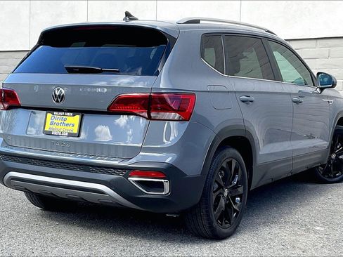 Certified 2023 Volkswagen Taos SE w/ Black Wheel Package image 13