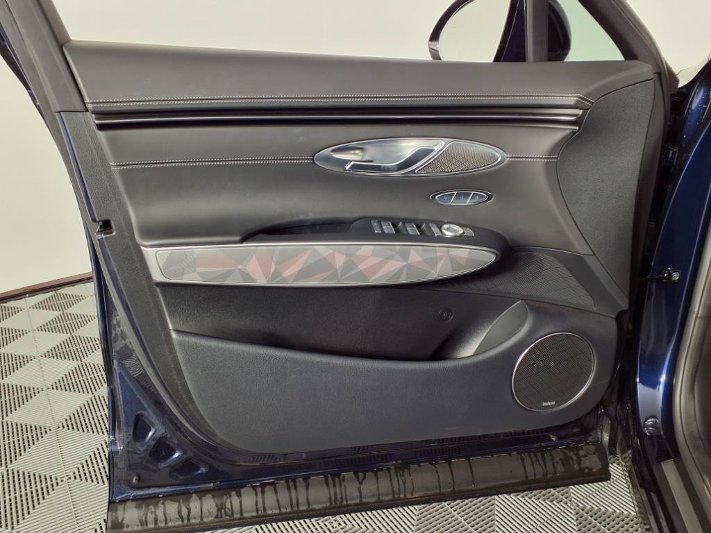 Certified 2024 Genesis GV70 3.5T Sport w/ Sport Advanced Package AWD/4WD image 16