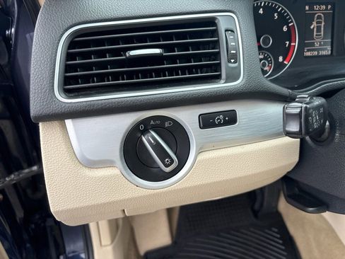 Used 2013 Volkswagen Passat 2.5 SE image 14