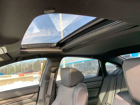 Used 2019 Honda Accord Sport image 18