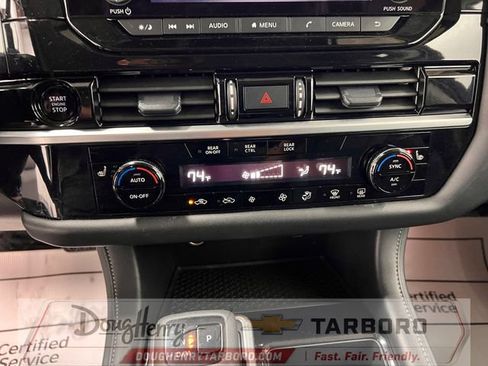 Used 2025 Nissan Pathfinder SV FWD image 52