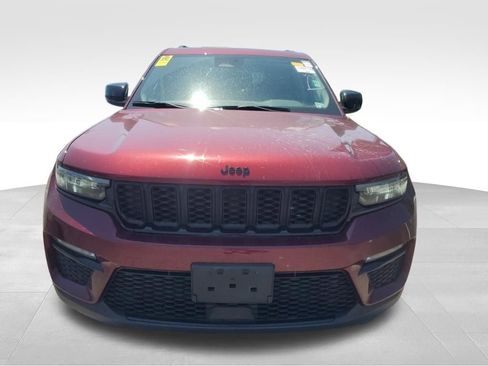 Used 2023 Jeep Grand Cherokee Limited w/ Black Appearance Package AWD/4WD image 11