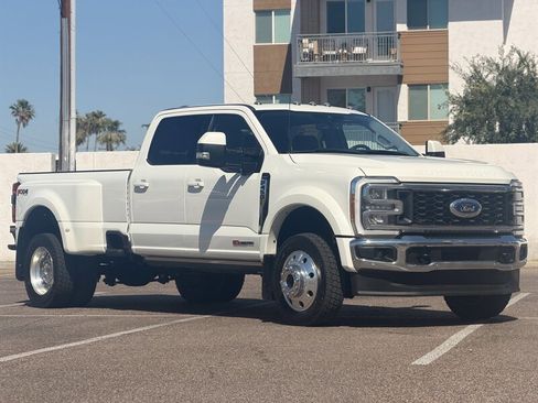 Used 2023 Ford F450 Lariat w/ Lariat Ultimate Package AWD/4WD image 1