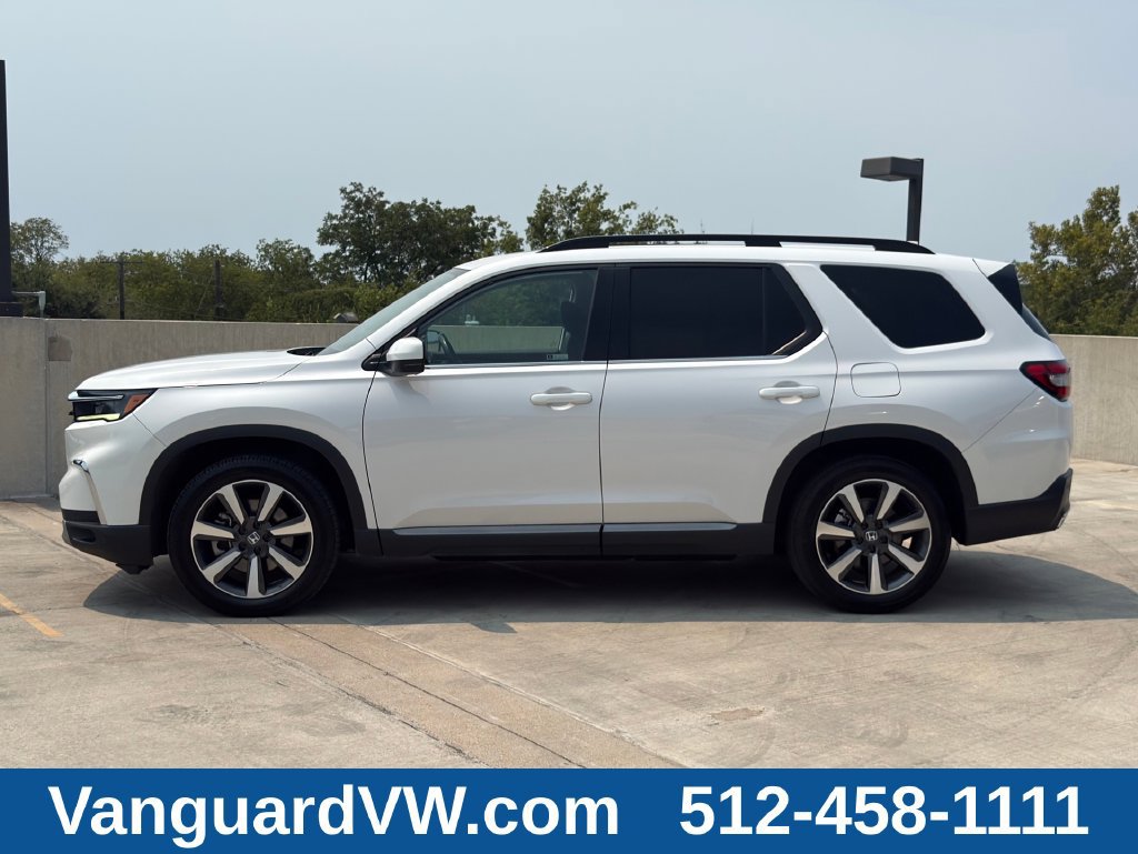 Used 2023 Honda Pilot Touring image 8