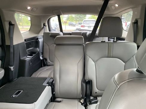 Used 2025 Honda Pilot EX-L image 13