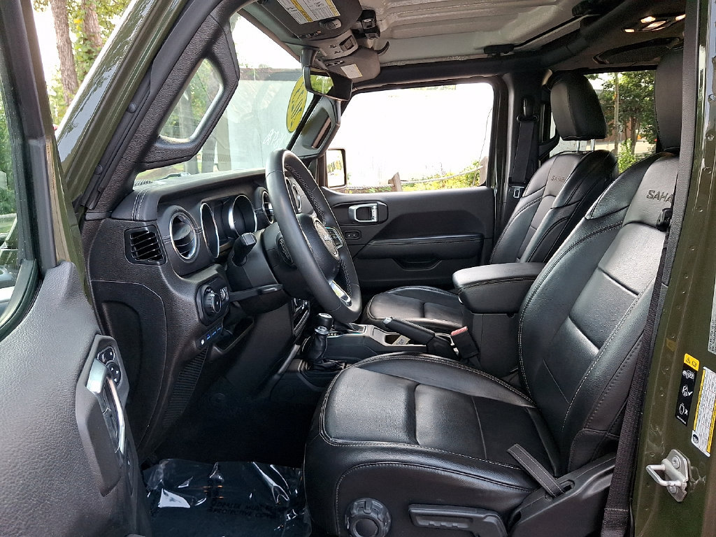 Used 2023 Jeep Wrangler Unlimited Sahara AWD/4WD image 13
